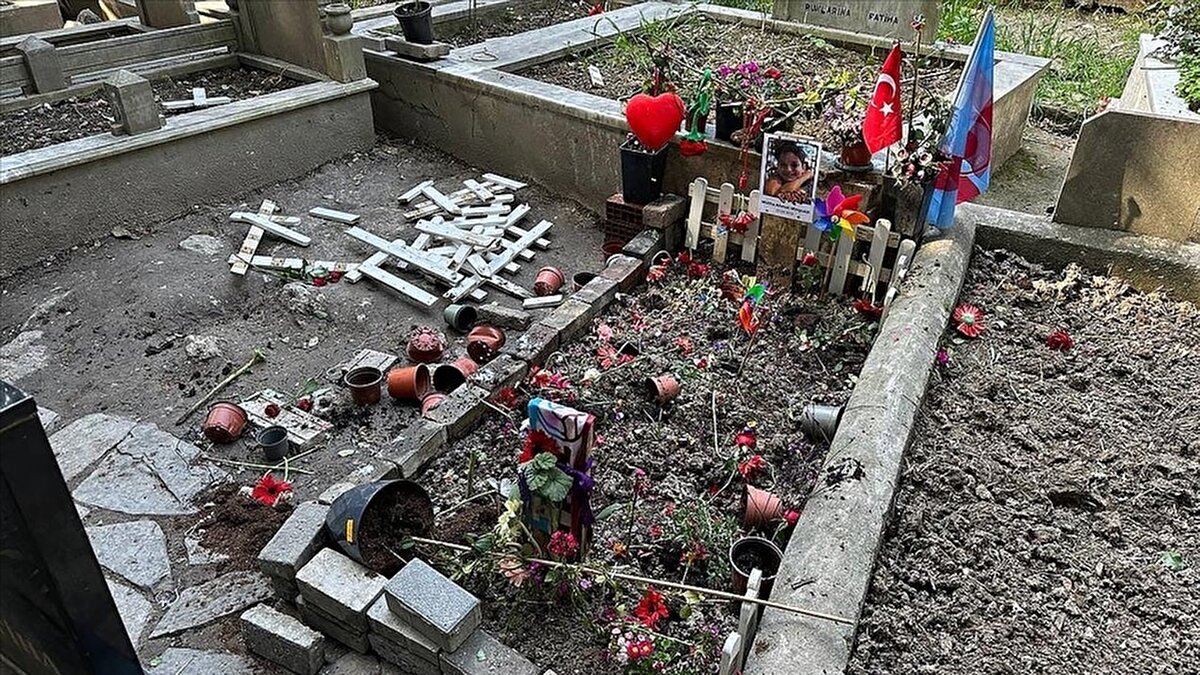 Minguzzi Ailesi'nin avukatı Rezan Epözdemir, faillerin iki değil dört kişi olduğunu iddia ederek savcılığa başvurmuştu.