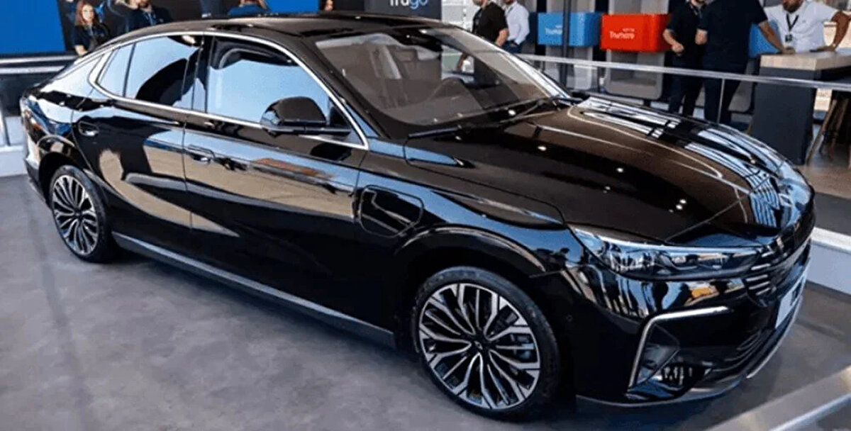 Sanayi ve Teknoloji Bakanı Mehmet Fatih Kacır, yaptığı açıklamada Togg T10F’in yaz aylarında Türkiye yollarında olacağını belirtti.