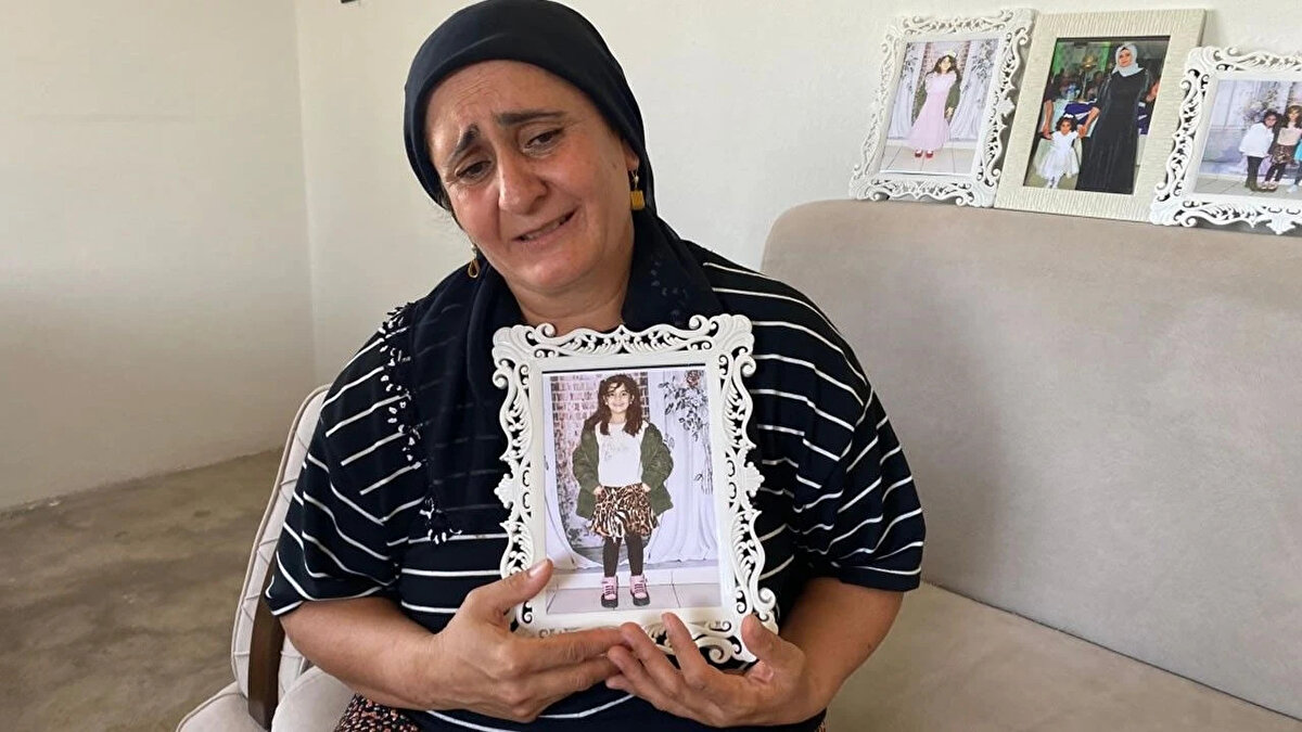 Aracında Narin'e ait DNA ve kıl örneği bulunan amcası Salim Güran, annesi Yüksel Güran ve ağabeyi Enes Güran ile gözaltına alındıktan sonra cesedi dere yatağına taşıdığını itiraf eden komşuları Nevzat Bahtiyar hakkında 'İştirak halinde çocuğa karşı kasten öldürme' suçundan ağırlaştırılmış müebbet hapis cezası istendi. 28 Aralık’ta görülen davanın 2'nci duruşmasında Salim Güran, Enes Güran ve Yüksel Güran'a 'İştirak halinde çocuğa karşı kasten öldürme' suçundan ağırlaştırılmış müebbet, Nevzat Bahtiyar'a ise 'Suç delillerini yok etme, gizleme veya değiştirme' suçundan 4 yıl 6 ay hapis cezası verildi.