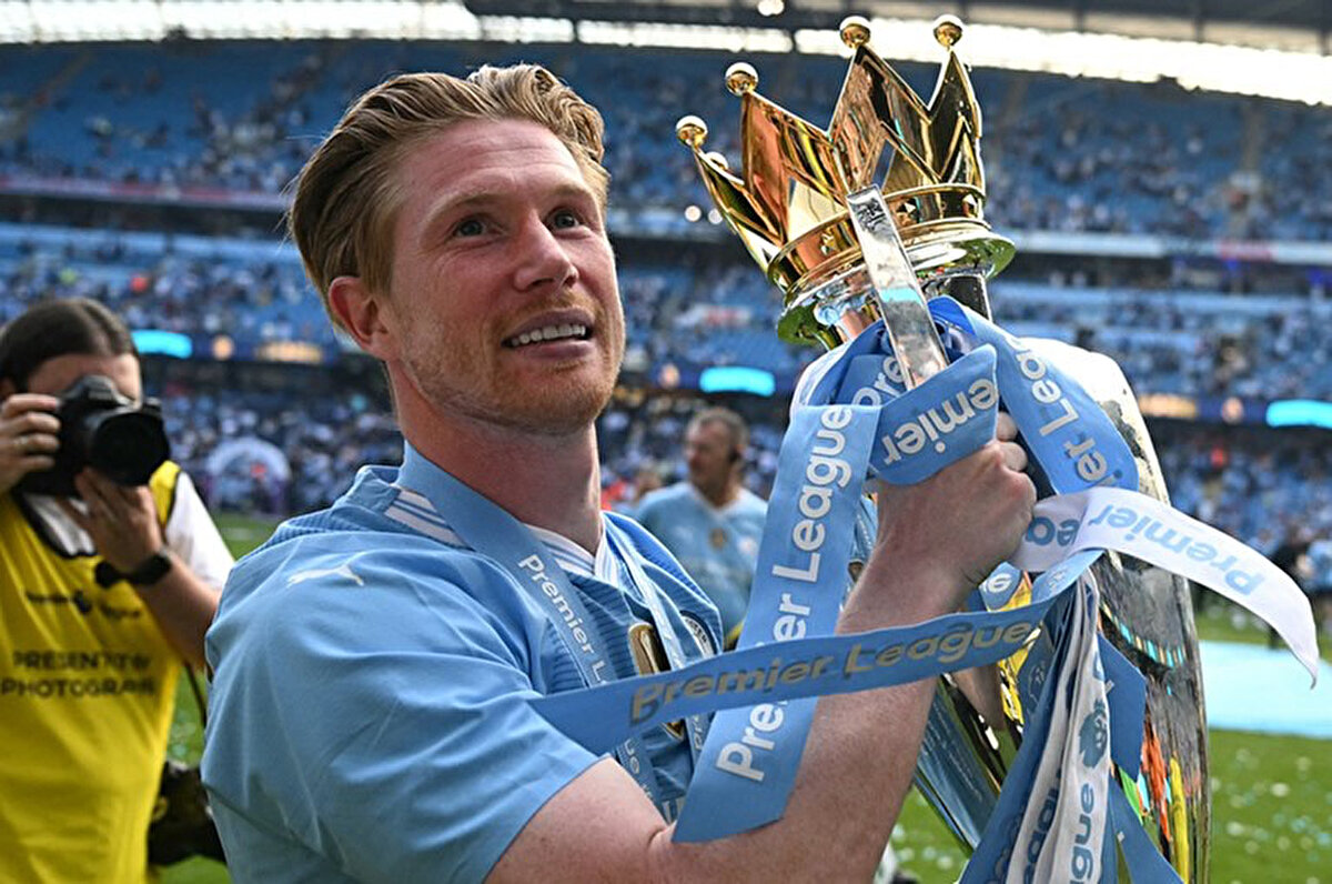 De Bruyne'nin Lionel Messi'nin formasını giydiği Inter Miami'yle görüştüğü ancak bu anlaşmanın şu an için mümkün olmadığı belirtildi.<br>