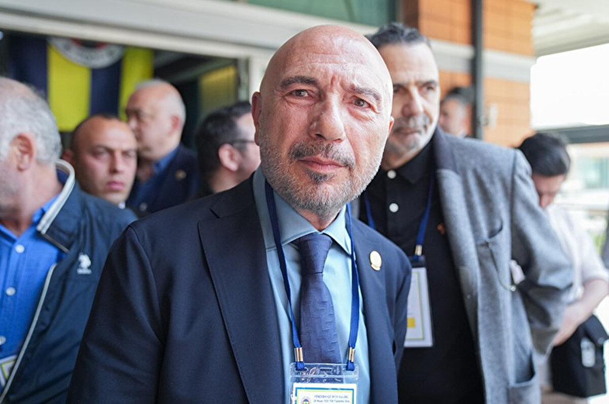  Fenerbahçe Yüksek Divan Kurulu'nda olağanüstü seçimli genel kurul çağrısı yapan ve başkan adaylığını açıklayan Hakan Bilal Kutlualp, Süper Lig'deki Fenerbahçe-Beşiktaş derbisiyle ve kongre süreciyle ilgili bir paylaşımda bulundu.<br>