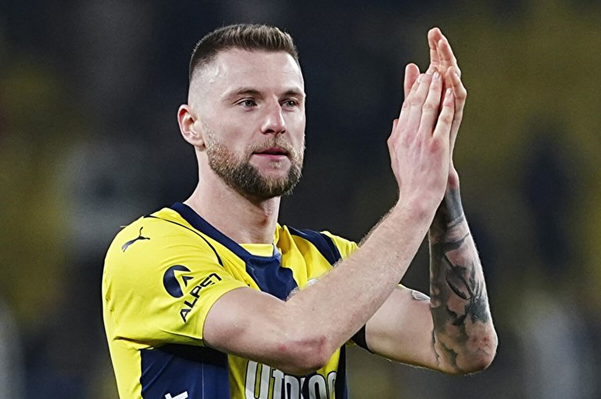 Corriere dello Sport'ta yer alan habere göre Lazio'nun stoper adayları arasında Milan Skriniar da yer alıyor.<br>