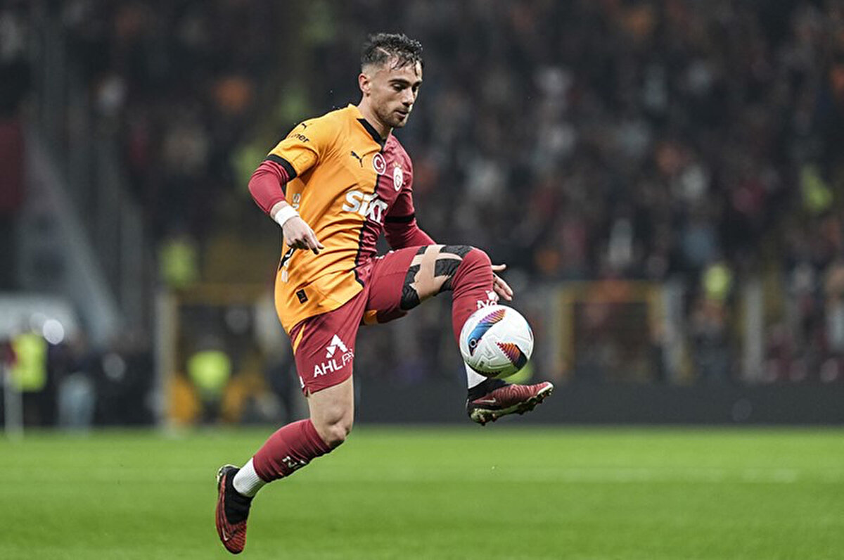 Bu sezon 40 maça çıkan ve takımına 12 gol, 10 asistlik skor katkısı veren Yunus, başarılı performansıyla Avrupa kulüplerinin de dikkatini çekmiş durumda.<br>