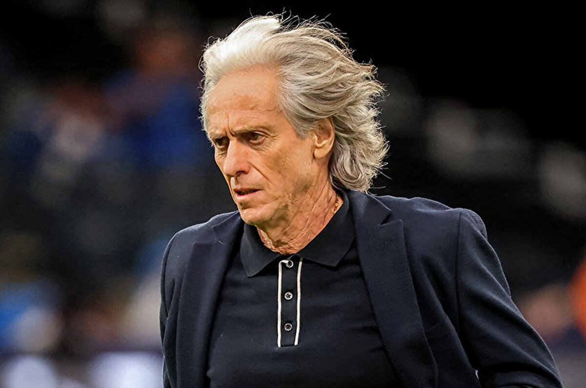 Jorge Jesus yönetiminde Al Hilal, ligde de lider Al Ittihad'ın 6 puan gerisinde yer alıyordu.<br>