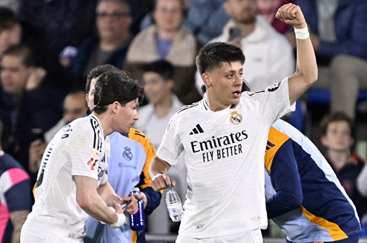 Ayrıca Fenerbahçe'nin Real Madrid ile yaptığı anlaşma gereği iki takım arasında bir maç yapılacak.<br>