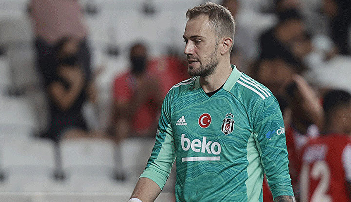 Mert Günok yıldızlaştı<br><br>Mert Günok maçta yaptığı 8 kurtarışla bu sezonki en iyi performansını gösterdi. Kritik pozisyonlarda geçit vermeyen Mert Günok galibiyette büyük pay sahibi oldu. 