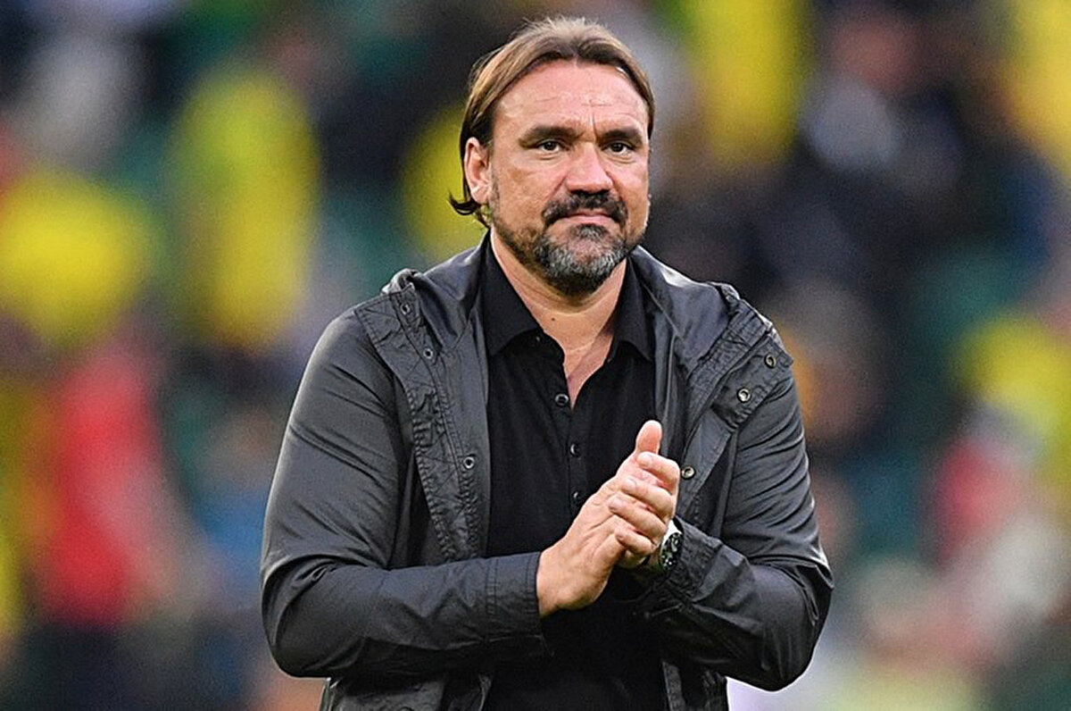 Leeds United Başkanı Paraag Marathe, Daniel Farke'nin gelecek sezon da takımın başında olacağını duyurdu.<br>