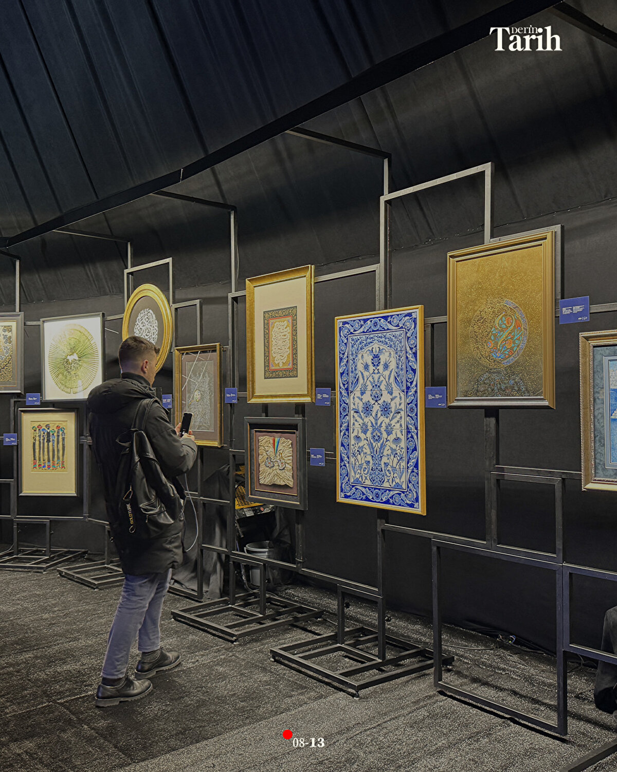 Bienalin bütün geleneksel sanatlarla, bütün etnik kökenlerle ve folklor yapılarıyla bir bağı olduğuna dikkati çeken Ömeroğlu, "3. Uluslararası Yeditepe Bienali'ne 263 sanatçı katıldı. 30 farklı ülkeden sanatçı var. Bu da tabii bir etkileşim doğuruyor. Biz davet ettiğimiz sanatçılarla burada tanışıyoruz. Bu sayede yani evrensel olma yolunda daha güçlü ve emin adımlarla yürüyoruz." dedi.