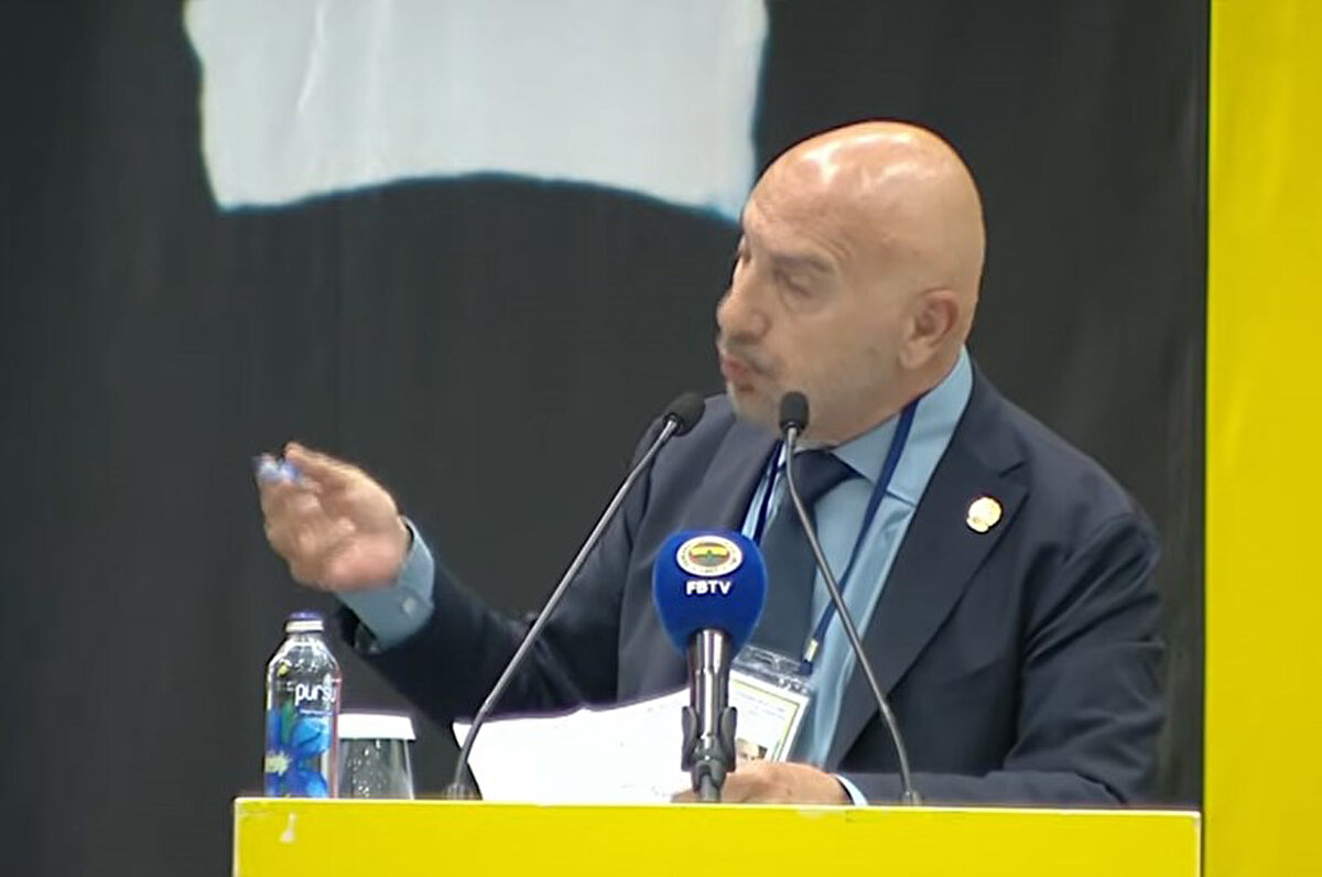 Fenerbahçe Yönetim Kuruluna seslenen Kutlualp, "Vakit kaybetmeden olağanüstü kongre kararı" çağrısında bulundu ve şunları söyledi:<br>