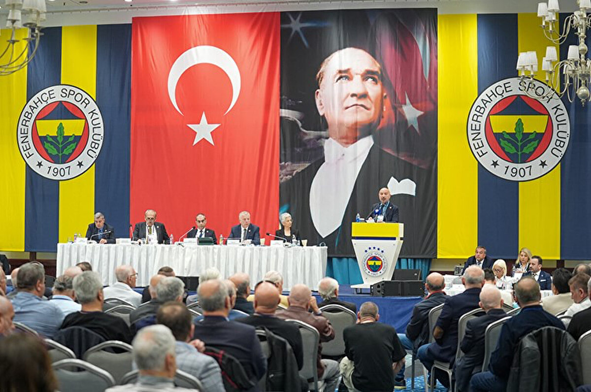 Perşembe günü katılacağım yayında, olağanüstü kongre için atmamız gereken adımları imza süreci dahil olmak üzere tüm detaylarıyla kamuoyuyla paylaşacağımı bilmenizi isterim.<br>