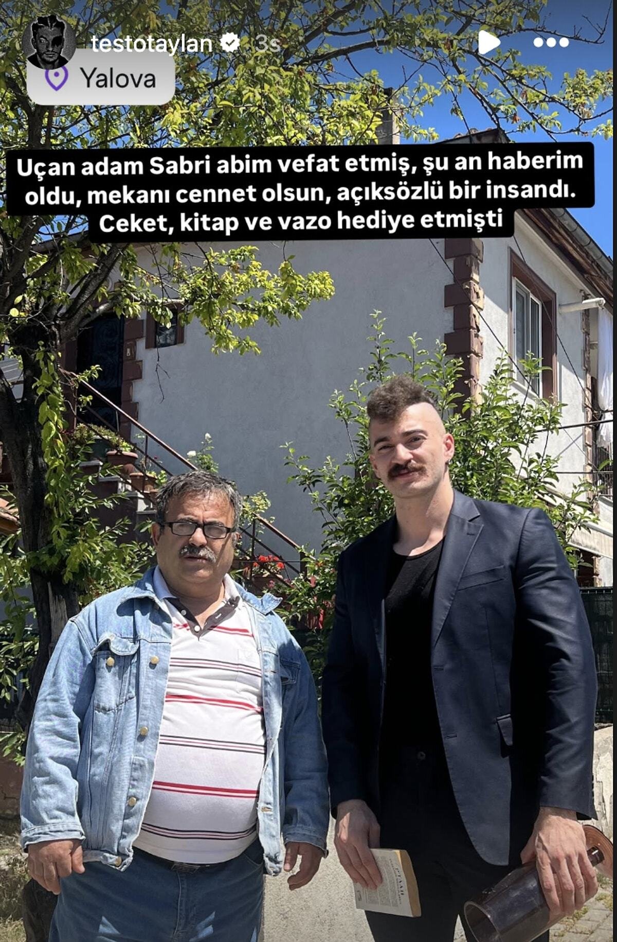 Testo Taylan, Sabri Yıldız'ın ölüm haberini Instagram hesabından açıkladı. Taylan paylaşımında şu ifadelere yer verdi:<br><br>'Uçan adam Sabri abim vefat etmiş, şu an haberim oldu, mekanı cennet olsun, açıksözlü bir insandı. Ceket, kitap ve vazo hediye etmişti.'