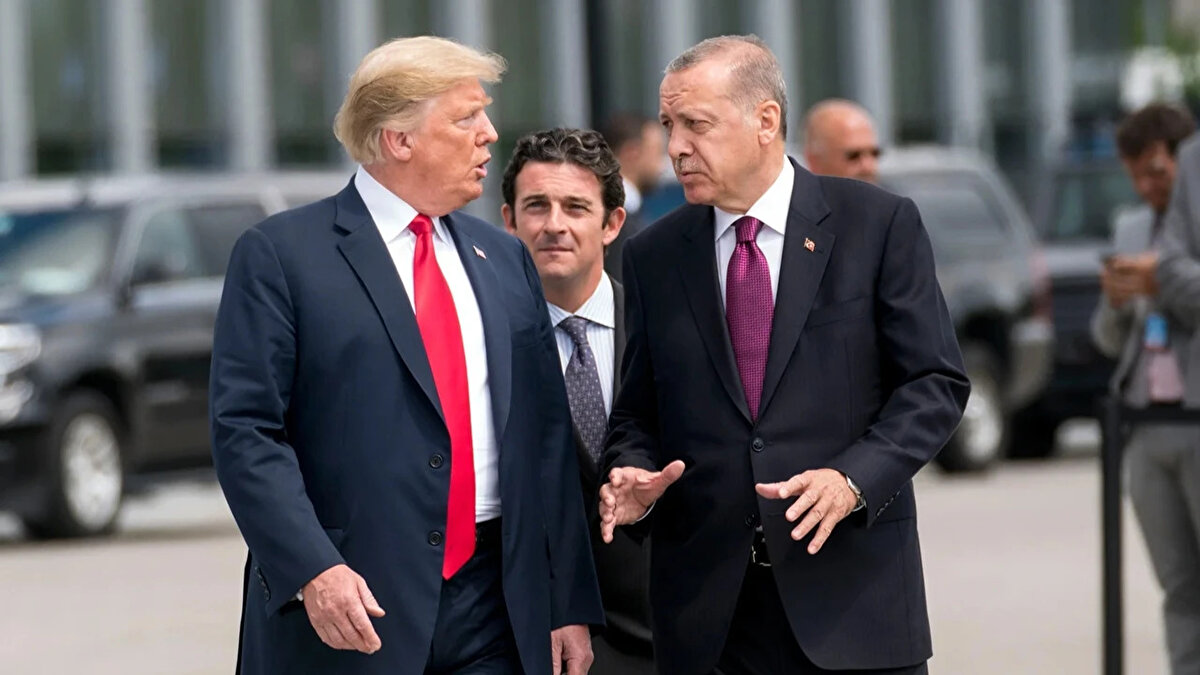 Savunma Sanayi ve işbirlikleri <br><br>Cumhurbaşkanı Erdoğan görüşmede, Türkiye'nin ABD ile başta savunma sanayii olmak üzere birçok alanda işbirliğini ilerletmek için adım atmaya devam edeceğini belirtti.