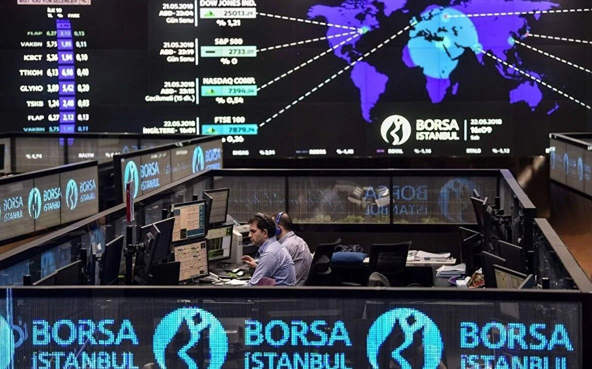 Borsa İstanbul’da işlem gören halka açık şirketler için aracı kurumların araştırma raporu ve hedef fiyat açıklamaları sürüyor. 28 Nisan – 2 Mayıs haftasında aracı kurumlardan 37 hisse için 185 hedef fiyat açıklaması geldi.<br><br>İşte geçtiğimiz hafta hedef fiyat açıklanan hisseler…<br><br>