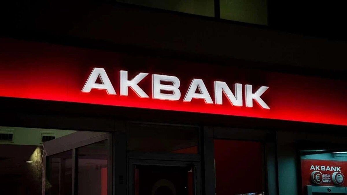 Akbank T.A.Ş. (AKBNK) <br><br>Yapı Kredi Yatırım68,00 TLTut<br>Garanti BBVA Yatırım82,00 TLEndeks üstü getiri<br>Vakıf Yatırım85,40 TLAl<br>Citi70,00 TLAl<br>OYAK Yatırım70,05 TLEndekse paralel getiri<br>Morgan Stanley64,00 TLEndekse paralel getiri<br>TERA Yatırım84,39 TLEndeks üstü getiri<br>Deniz Yatırım85,00 TLAl<br>Alnus Yatırım80,00 TLAl<br>İş Yatırım80,00 TLAl<br>