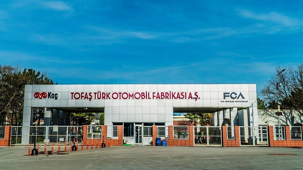 Tofaş Türk Otomobil Fabrikası A.Ş. (TOASO)<br><br>Aracı KurumHedef fiyatTavsiye<br>Gedik Yatırım239,39 TLEndekse paralel getiri<br>Deniz Yatırım220,00 TLTut<br>İntegral Yatırım307,00 TL–<br>İş Yatırım470,00 TLAl<br>Garanti BBVA Yatırım286,90 TLEndeks üstü getiri<br>Ak Yatırım315,00 TLEndeks üstü getiri<br>Trive Yatırım272,00 TLEndeks üstü getiri<br>TERA Yatırım274,90 TLEndeks üstü getiri<br>Şeker Yatırım284,70 TLAl<br>Alnus Yatırım275,00 TLAl