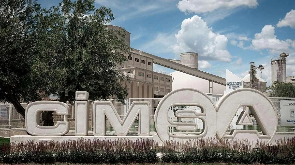 Çimsa Çimento Sanayi ve Ticaret A.Ş. (CIMSA) <br>Aracı KurumHedef fiyatTavsiye<br>Vakıf Yatırım67,00 TLAl<br>İntegral Yatırım71,00 TL–<br>Deniz Yatırım67,77 TLAl<br>Halk Yatırım67,10 TLAl<br>İnfo Yatırım64,30 TL–<br>Şeker Yatırım63,00 TLAl<br>