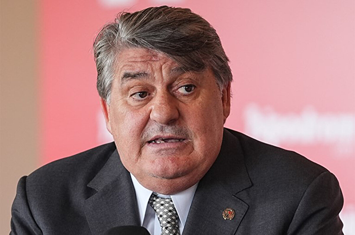 "Güçlü, bağımsız, geleceğe sağlam temeller atan bir Beşiktaş için; her Beşiktaşlının desteğini görmek istiyoruz. Hayalimizdeki Beşiktaş'ı birlikte inşa edeceğiz."<br>