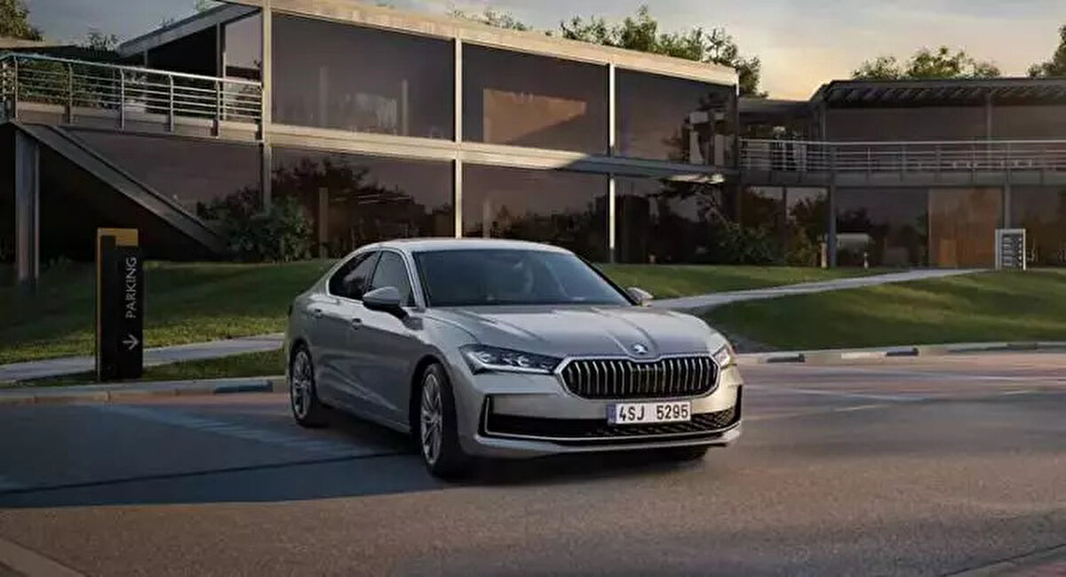 SKODA<br><br> <br><br>Fabia- 1.549.900 - 1.849.000 TL<br><br> <br><br>Scala- 1.724.900 - 2.249.900 TL<br><br> <br><br>Octavia- 2.049.000 - 4.429.000 TL<br><br> <br><br>Superb- 2.994.000 - 5.659.000 TL<br><br> <br><br>Kamıq- 1.834.900 - 2.359.000 TL<br><br> <br><br>Karoq- 2.499.000 - 2.999.900 TL<br><br> <br><br>Kodiaq- 3.049.900 - 5.899.900 TL<br><br>