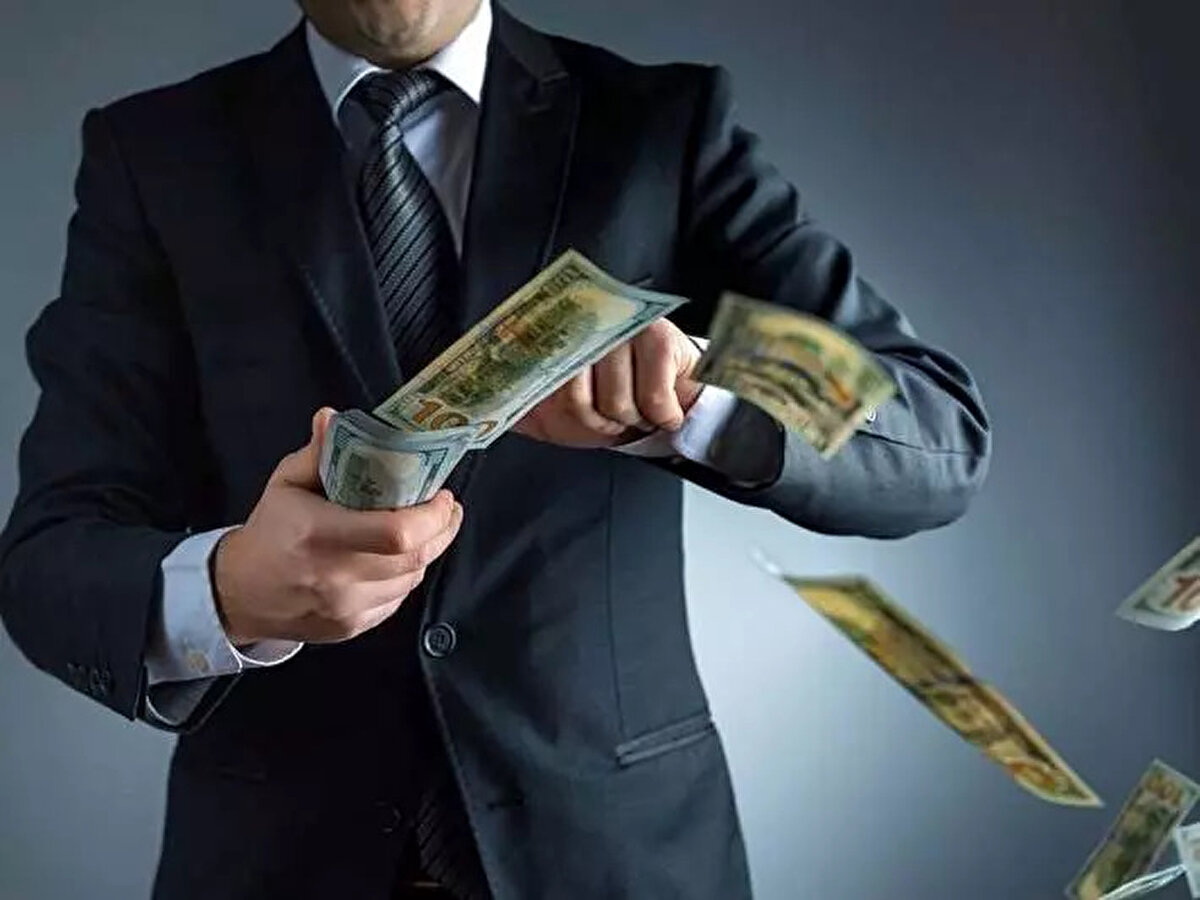 27- Kazım Türker<br><br>Türkerler Holding<br><br>1.400<br><br> <br><br>26-Deniz Şahenk<br><br>Doğuş Holding<br><br>1.400<br><br> <br><br>25- Ahmet Çalık<br><br>Çalık Holding<br><br>1.500