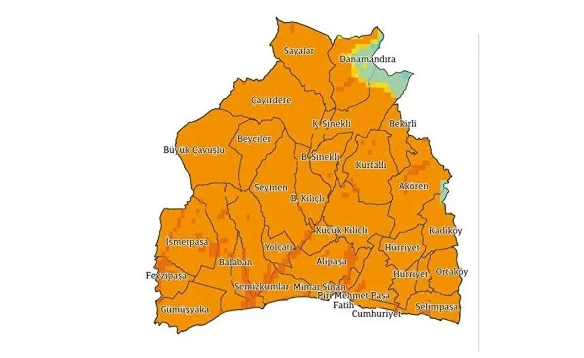 SİLİVRİ<br><br> Silivri’deki binaların %24’ünün hafif, %14’ünün orta, %3’ünün ağır, %1’inin çok ağır hasar görmesi bekleniyor. Binaların %18’i yani yaklaşık 9 bin 300 bina orta ve üstü seviyede hasar görecek, %58’i, yani 40 bin 800 bina hasar görmeyecek ya da hafif hasar alacak. 40 bin kişi acil barınma ihtiyacı yaşayacak.