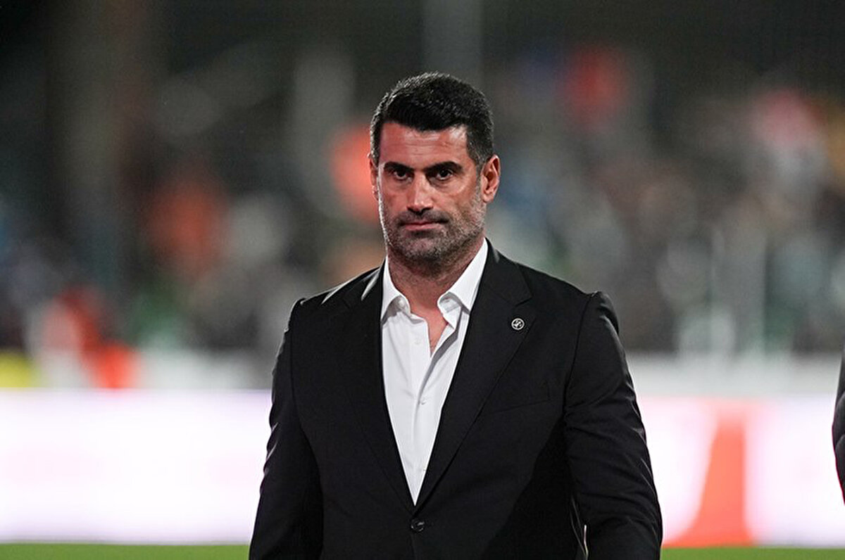 "Şimdi fotoğraflar anı belirler. Eminim ki Fred orada mutlu değil ama eski hocasını görmüş, karşılaşmış orada bir selamlaşmada  bir tebessüm olabilir.<br>