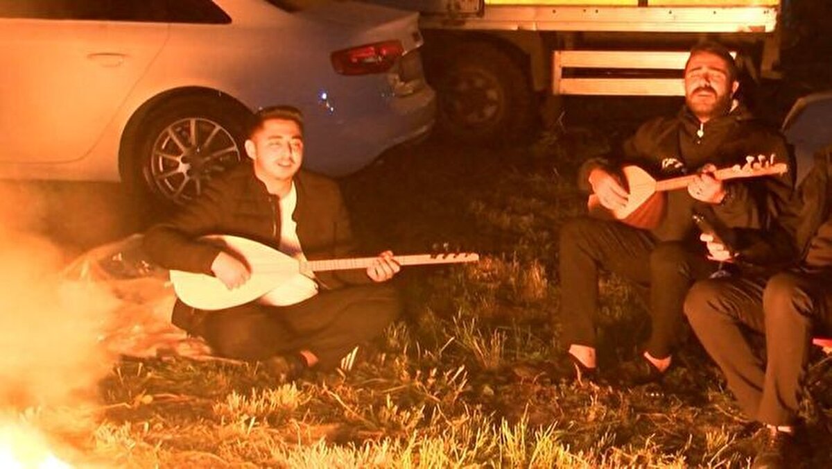 Kumburgaz Fayı'na ilişkin analizlerde, 1766'dan bu yana bölgede biriken 3,7 metrelik atımın yalnızca 0,3 metresinin bu depremle boşaldığına vurgu yapıldı.<br><br>Ön raporda, ana şok ve artçıların dağılımının fay düzleminde dar bir alanla sınırlı kaldığı, buna karşılık gerilmenin Orta Marmara Çukuru yönünde yoğunlaştığı tespitine yer verildi.