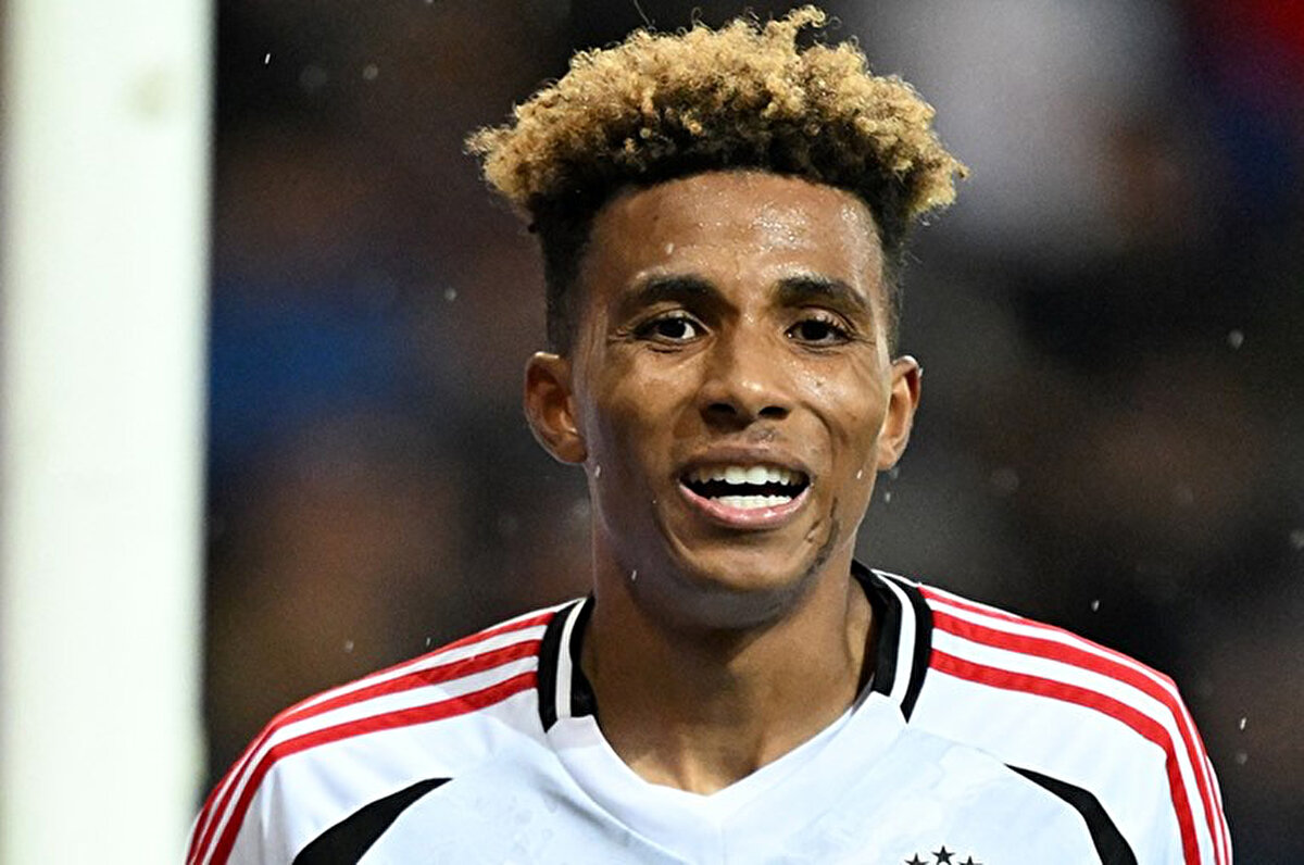 26 yaşındaki Gedson Fernandes'in Beşiktaş ile 2027 yazına kadar kontratı bulunuyor.<br>