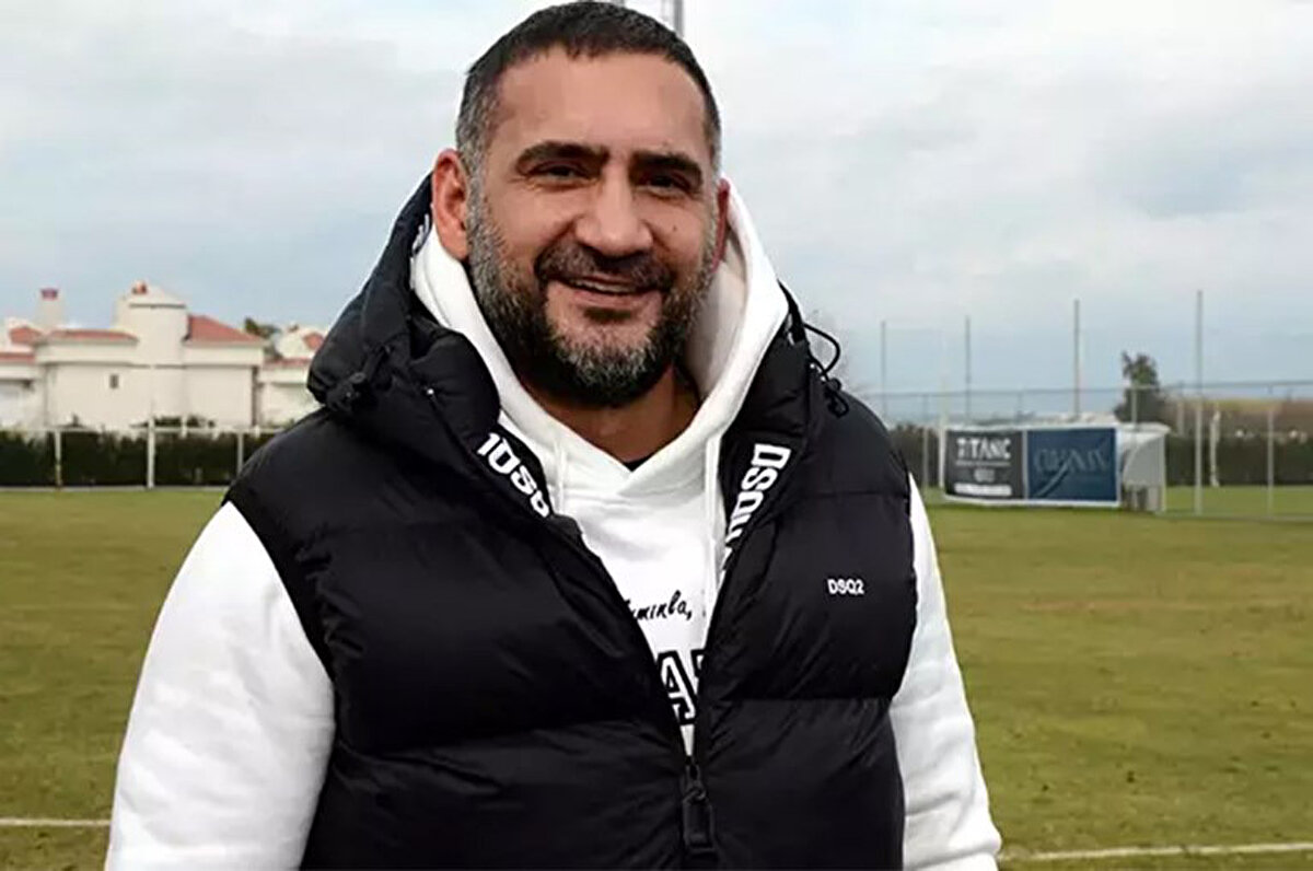 Öte yandan Ümit Karan sosyal medya hesabından yaptığı paylaşımda tutuklu olmadığını belirterek, "2015 yılından bir dosyam vardı. Avukatlarla birlikte adliyede işlemlerimi hallettim. Tutuklu değilim. Saçma sapan haberler yapmayalım lütfen. Teşekkür ederim" ifadelerini kullandı.<br>