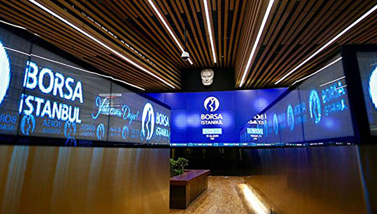 Spor şirketlerinin yılbaşından bu yana sergiledikleri hisse performansına bakıldığında Galatasaray rakiplerinde pozitif ayrıştı. Bu dönemde Galatasaray hissesi yatırımcısına yüzde 1 getiri sağladı. Yatırımcısına Fenerbahçe yüzde 10,5, Trabzonspor yüzde 12, Beşiktaş yüzde 43,1 kaybettirdi.