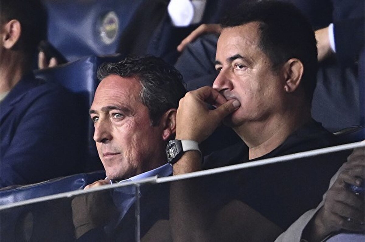 Fenerbahçe Başkanı Ali Koç, TRT Spor'da gündeme dair açıklamalarda bulundu. İşte Ali Koç'un açıklamalarından öne çıkanlar; 