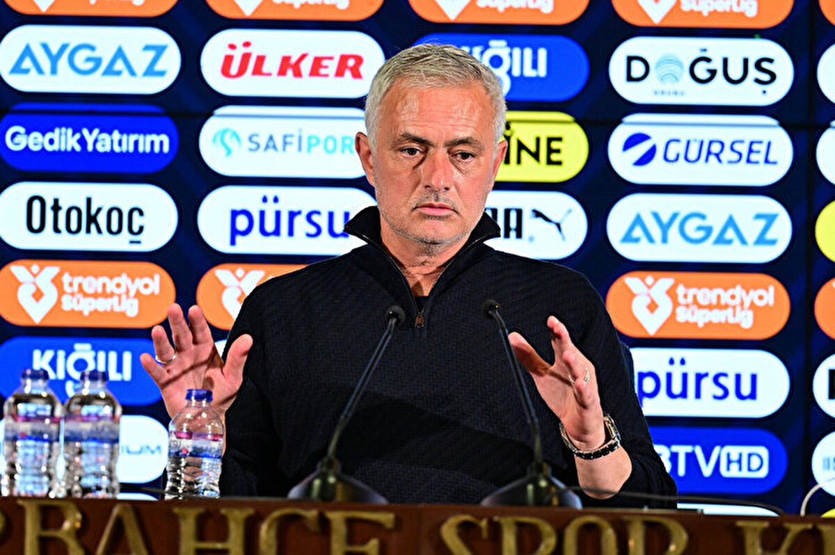 Jose Mourinho ile Fenerbahçe yönetiminin arasının açıldığı öğrenildi.<br>