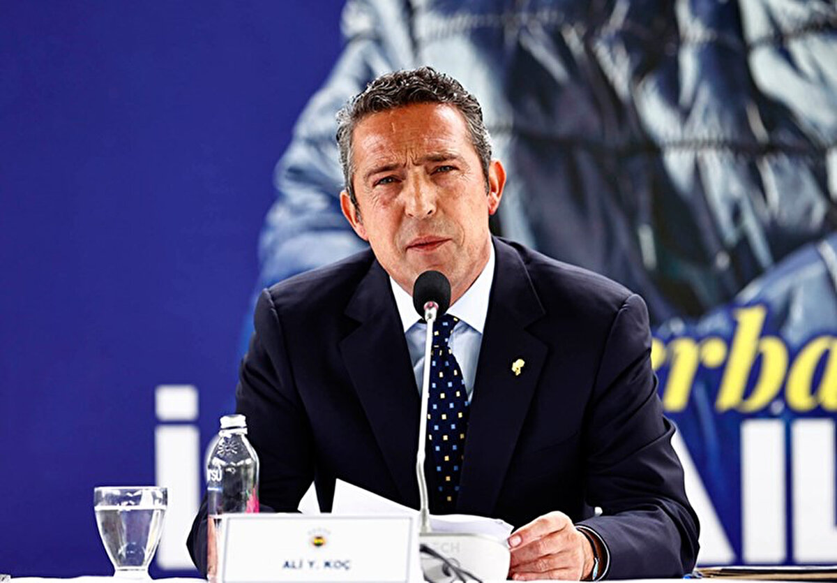 Olağanüstü kongre çağrıları Ali Koç'ta karşılık bulmazken, başkan istikrardan yana olacaklarını vurgulayarak gelecek sezon da takımı Jose Mourinho'ya emanet edeceklerini açıklamıştı.<br>