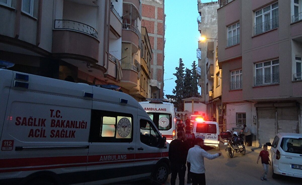 Serkan Ç. ve Serdar Ç. tarafından silahla ateş edilmesi sonucu, A.H.B. (53) ve oğlu M.Y.B. (24) yaralandı.