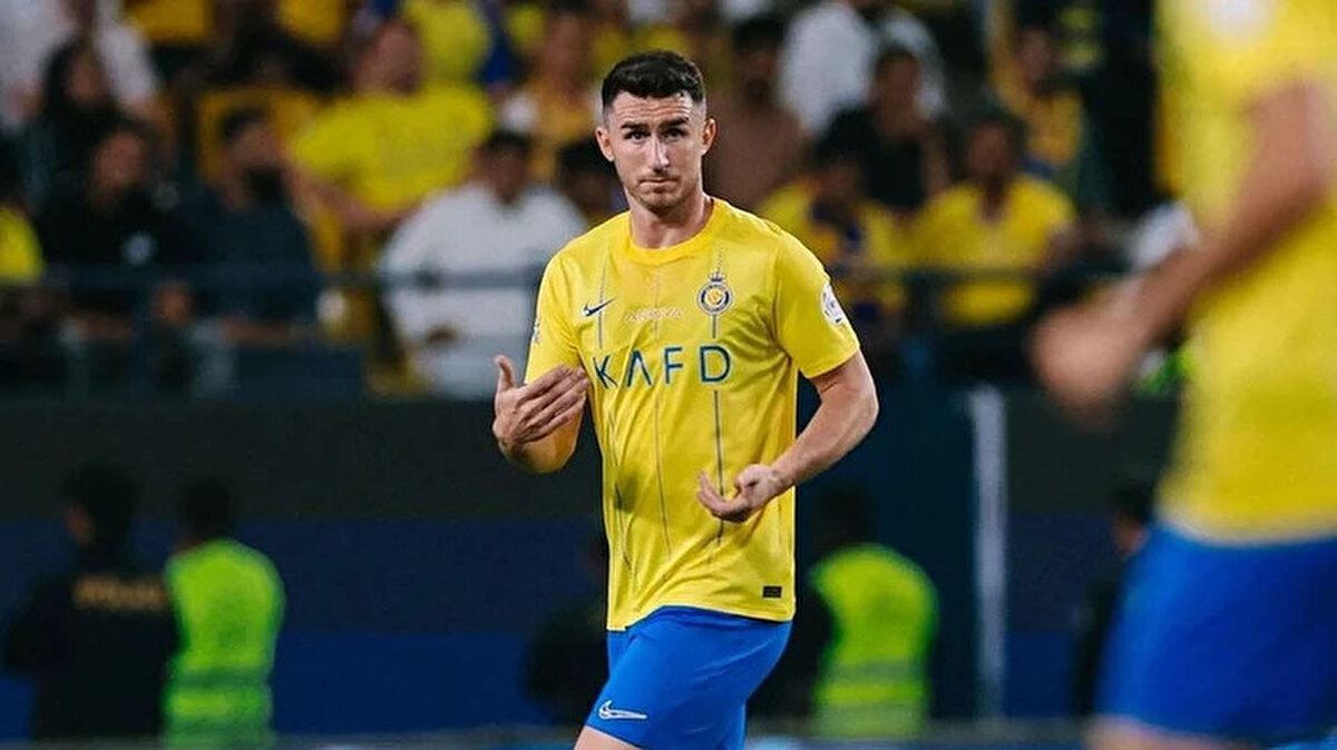 30 yaşındaki oyuncu ile Fransız ekibi Marsilya'nın da yakından ilgilendiği gelen haberler arasında.<br><br>