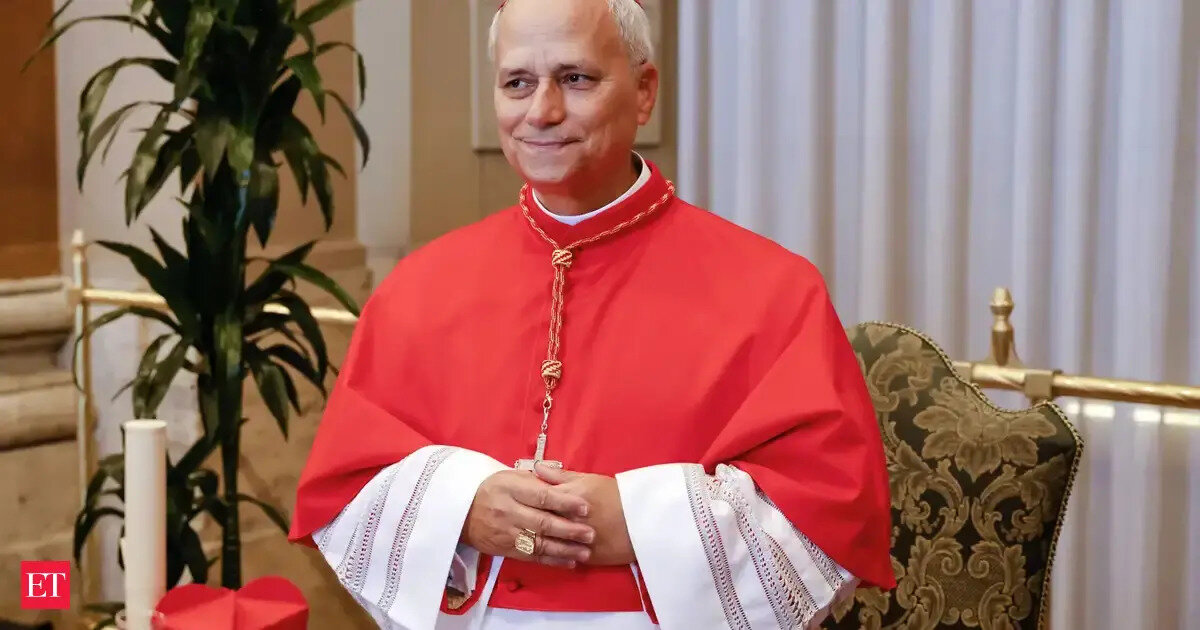 Robert Prevost Kaç Yaşında?<br>Robert Francis Prevost kaç yaşında? Yeni papa, 69 yaşında. Bu yaş, hem deneyim hem de enerji açısından papalık görevini etkin bir şekilde sürdürebileceği bir dönem olarak görülüyor.