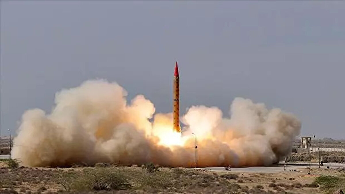 Güçlü bir füzyon reaksiyonuyla yüksek yıkım gücüne ulaşan nükleer silahlar, klasik patlayıcılardan farklı olarak küresel çapta ciddi etkiler yaratabiliyor.