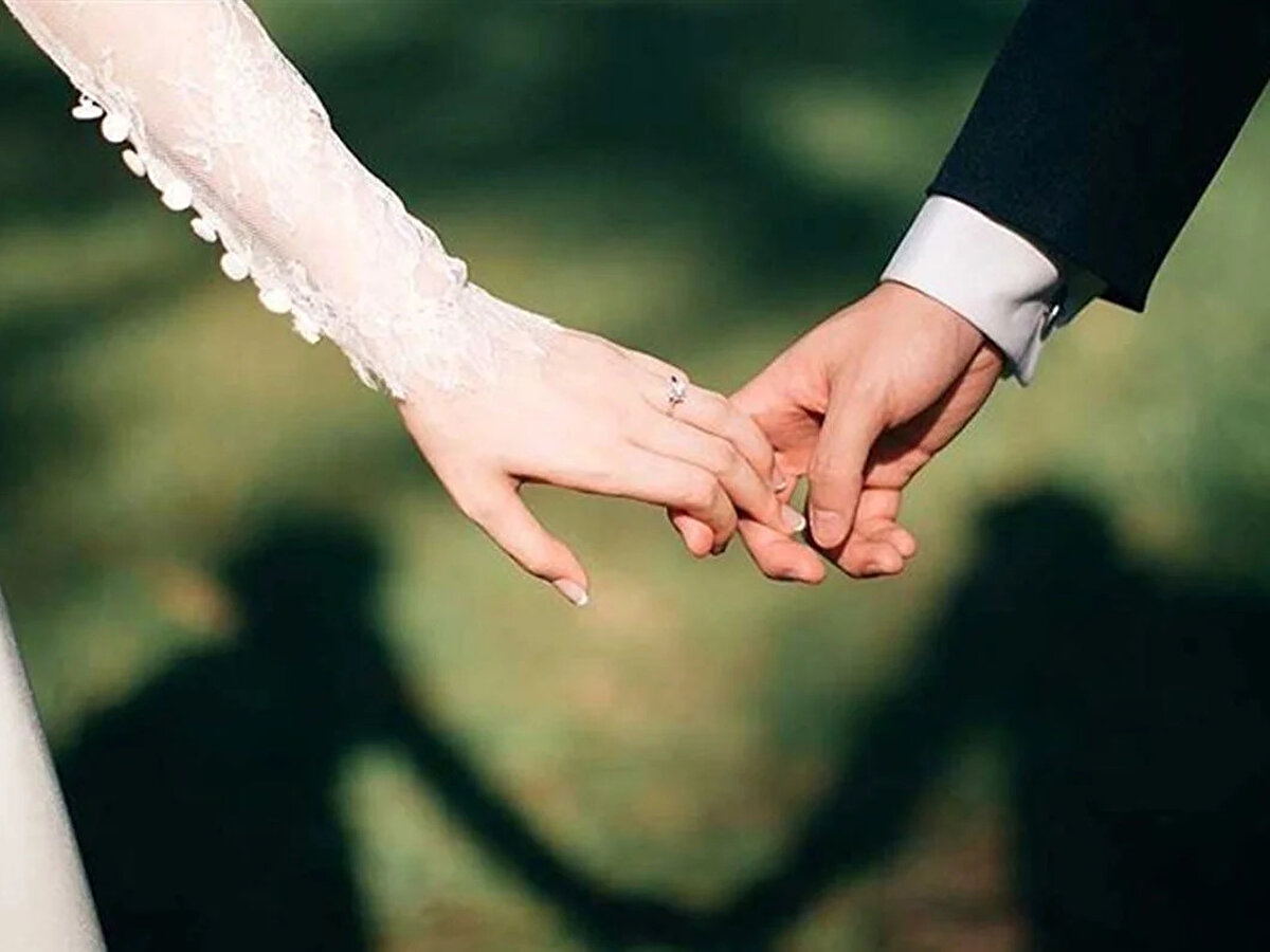 Akçam, uygulamanın yaklaşık 100 bin kişiyi kapsayabileceğini belirterek, “Bu destekle emlak sektörü olarak toplamda yaklaşık 2,5 milyar TL’lik bir katkı sağlamış olacağız” dedi.