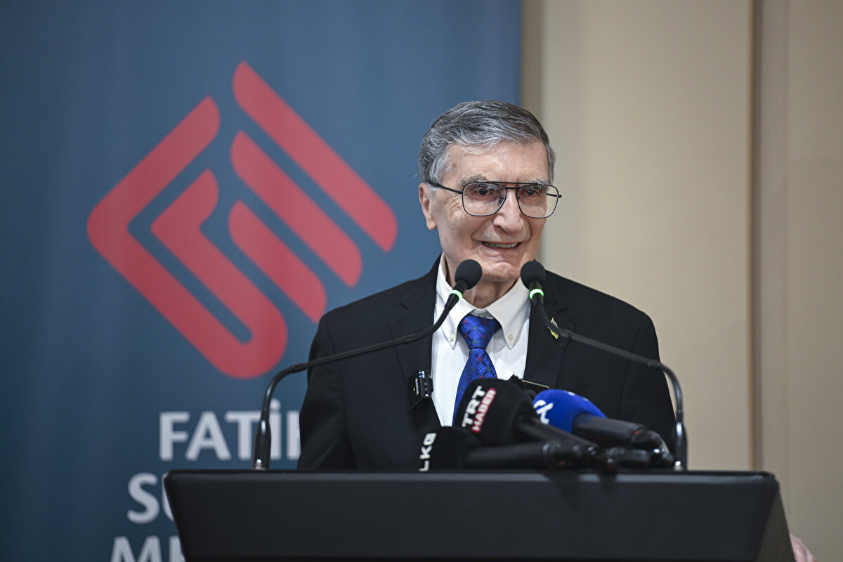 Sancar, kendisi ve ailesinin İstanbul'un fetih tarihi 1453'ü şifre olarak kullandıklarını belirterek, "Osman Gazi, Osmanlı Devleti'ni kurdu, Fatih Sultan Mehmet Osmanlı Devleti'ni dünya imparatorluğu yaptı." dedi.