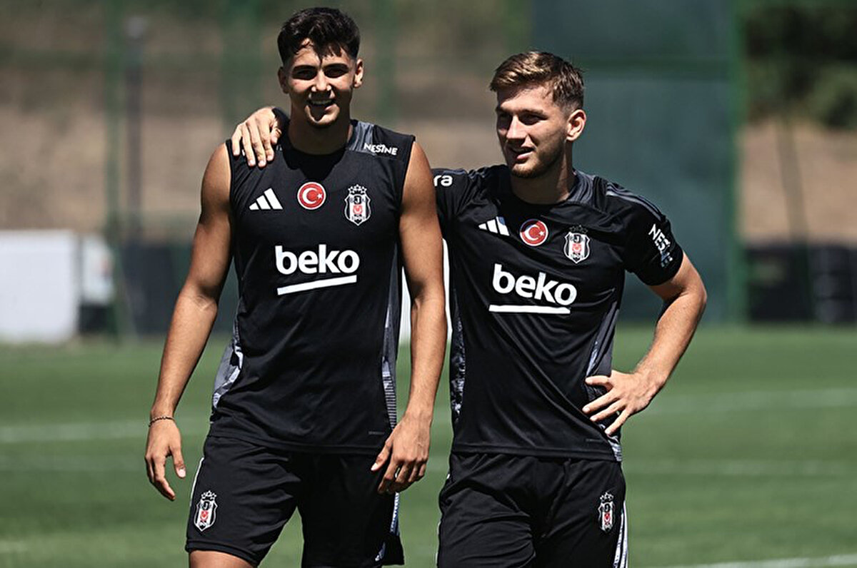 Beşiktaş'ın daha önce Semih Kılıçsoy'u elde tutarak yaptığı hatayı bir daha yapmak istemediği ve Hekimoğlu'ndan gelir elde etmek istediği belirtildi.<br>