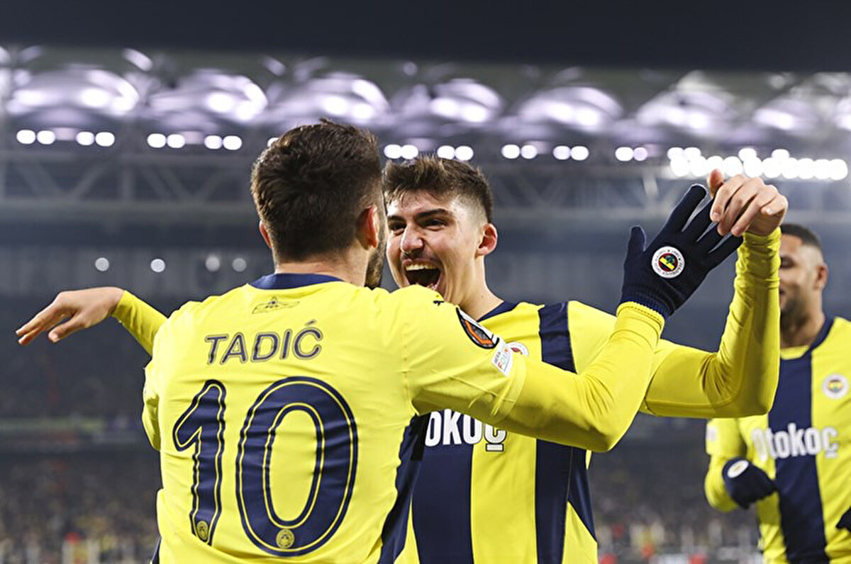 Yeni sezon için transfer çalışmalarına başlayan Fenerbahçe'de takıma katılacak futbolcular kadar, gidecekler de merak konusu.<br>