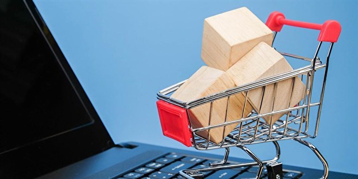 Öyle ki ilandaki ayakkabı ile gelen ayakkabının da ilgisi olmuyor. Gelen ayakkabı, değeri 30 avro altında olunca herhangi bir teste ve gümrük işlemine tabi olmadan tüketiciye ulaşıyor. Geçen yıl 76 milyon çift ayakkabı ithalatı yaptıysak 7-8 milyon çifti Çin'deki bu e-Ticaret platformundan yurda girdi.