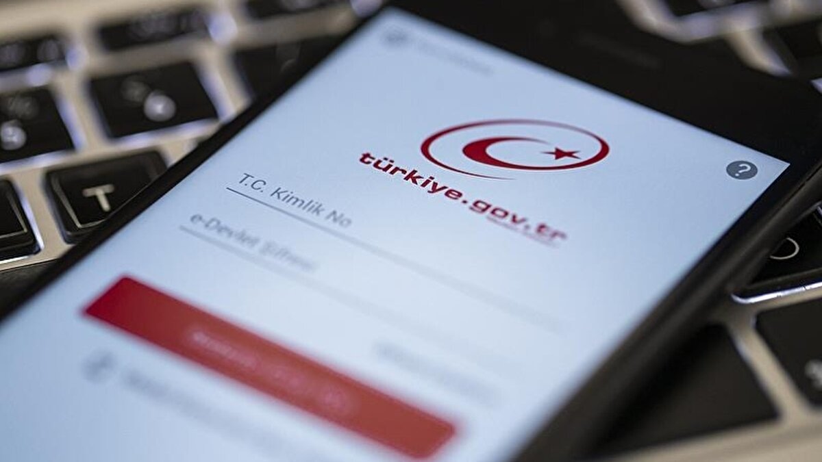 Mevcut uygulamada taşınmaz sahibi gerçek kişilerce e-Devlet Kapısı'ndaki "Kira Sözleşmesi İşlemleri" bölümünden hazırlanan sözleşme kiracı tarafından onaylanabiliyor. Hizmet üzerinden oluşturulan kira sözleşmeleri için zaman damgalı "barkodlu belge" oluşturularak, e-Devlet Kapısı üzerinden belge doğrulama işlemi de yapılabiliyor.