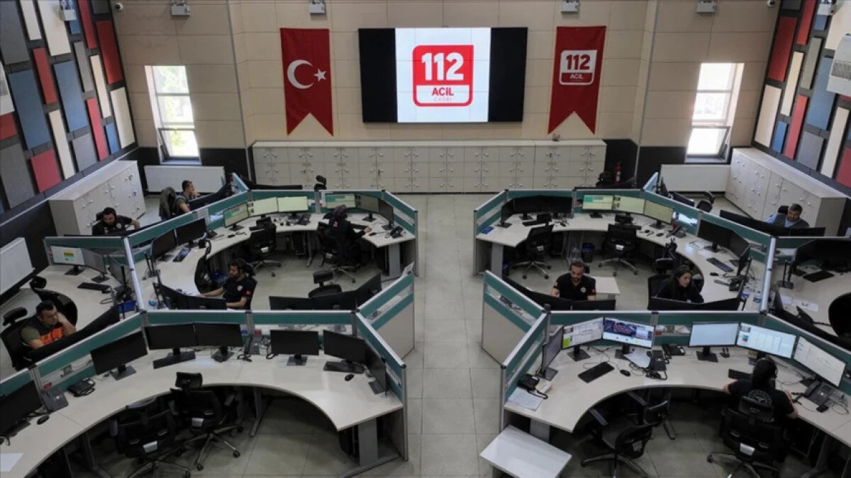 TBMM Genel Kurulu'nda, 112 Acil Çağrı Merkezine yapılan asılsız ihbar cezalarının artırılmasını da içeren, 'Bazı Kanunlar ile 375 Sayılı Kanun Hükmünde Kararnamede Değişiklik Yapılmasına Dair Kanun Teklifi' kabul edildi.