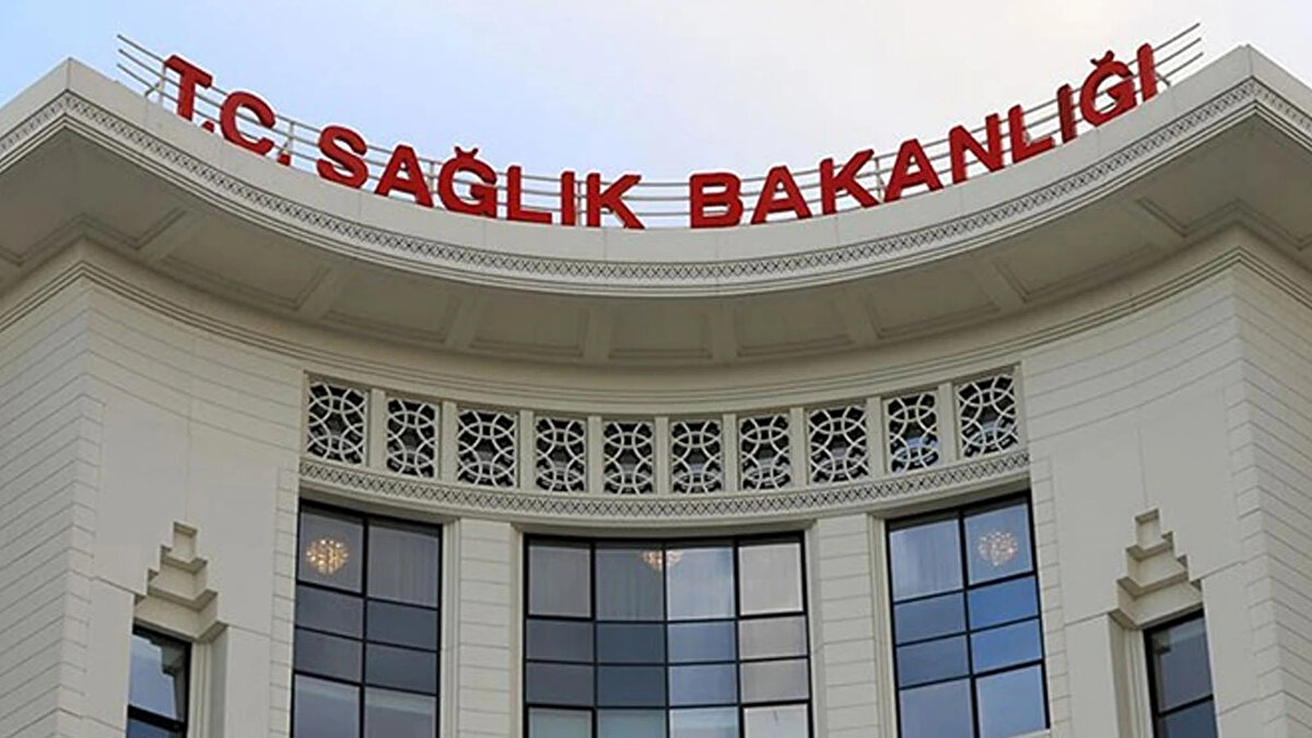 Otomobili olan ebeveynler için yenidoğan servisinden çıkışta araba koltuğu kullanımı şart koşulacak.