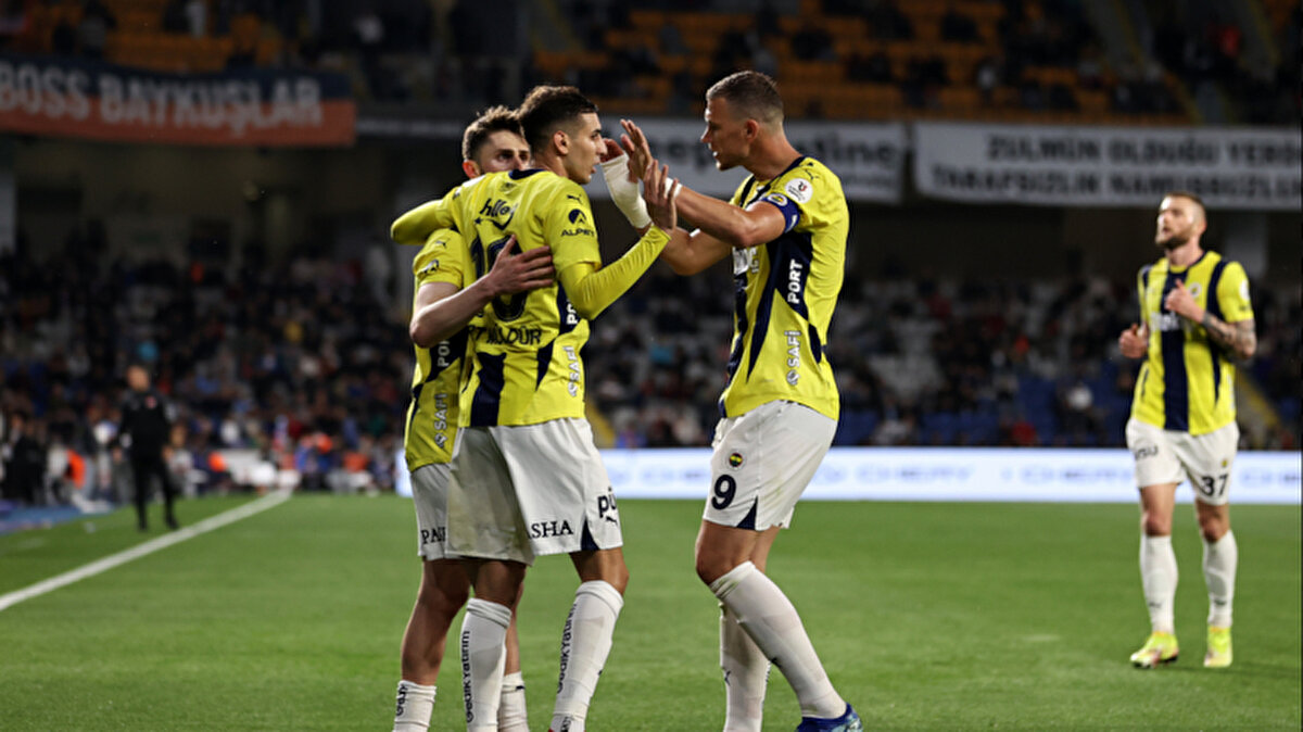 Mücadelenin ardından konuşan sarı-lacivertli ekibin teknik direktörü Jose Mourinho: "Maç hakkında konuşmak istemiyorum, sadece takımım hakkında konuşmak istiyorum. Maçla ilgili konuşursam hakemi de konuşmam gerekecek, bunu istemiyorum.