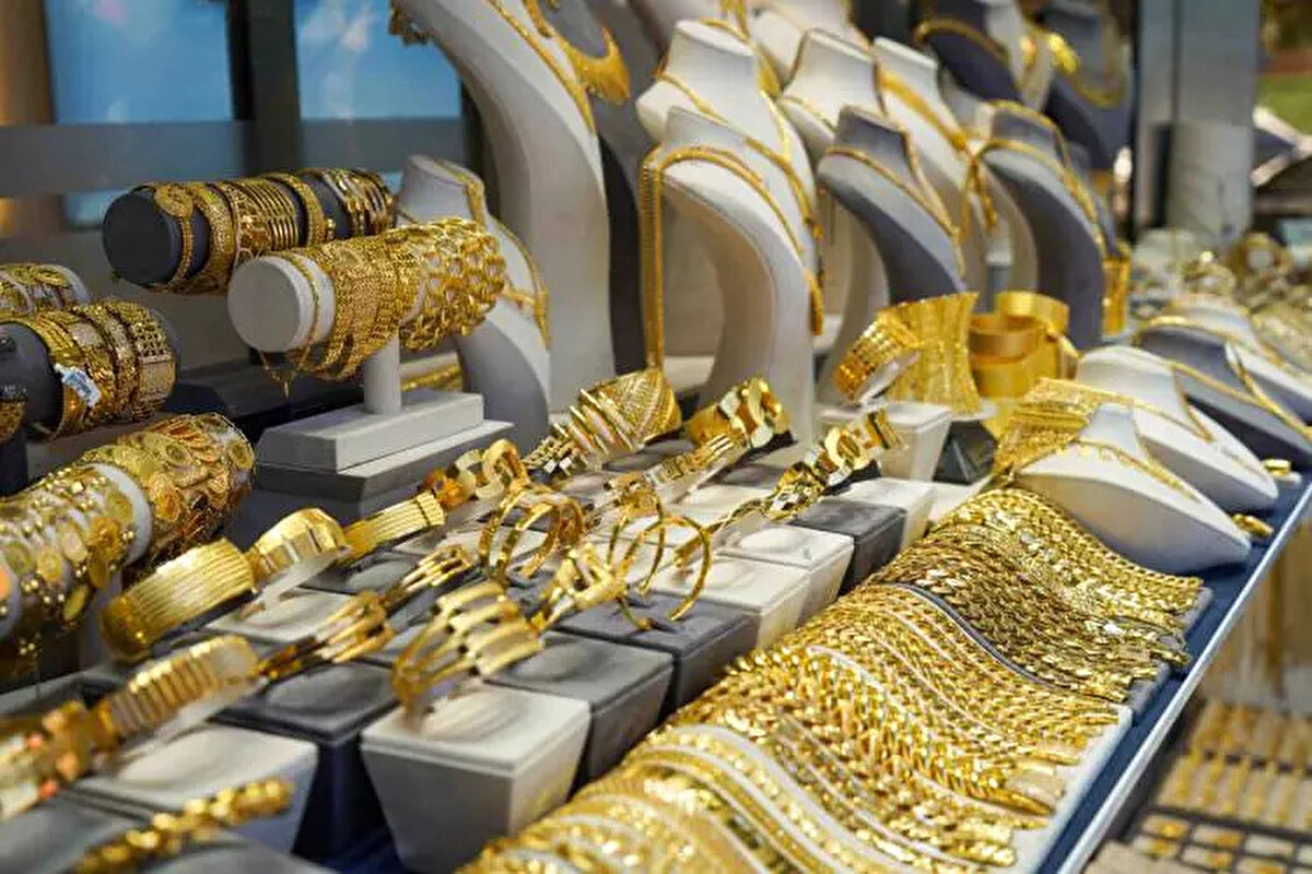 Yatırımcıların Trump'ın karşılıklı tarifelerinin küresel ekonomi üzerindeki etkisinden giderek daha fazla endişe duymasıyla güvenli liman altına talepleri devam etti. <br>