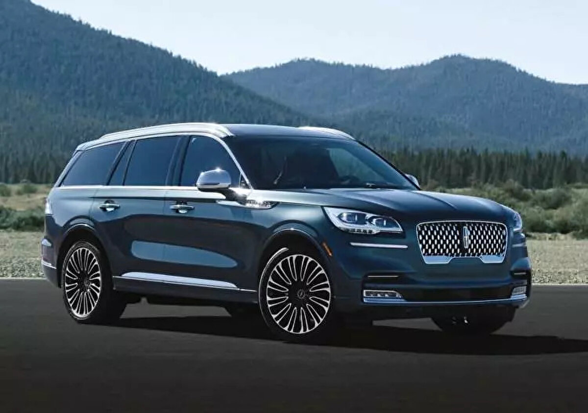 19. Lincoln Aviator
