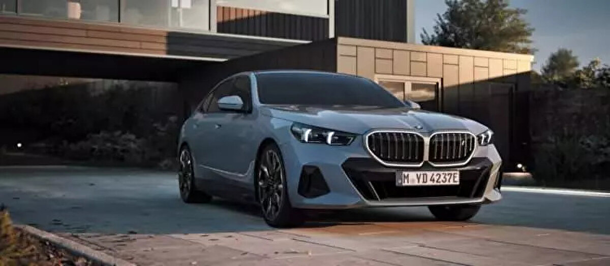 <br>4. BMW 5 Series(Hybrid)