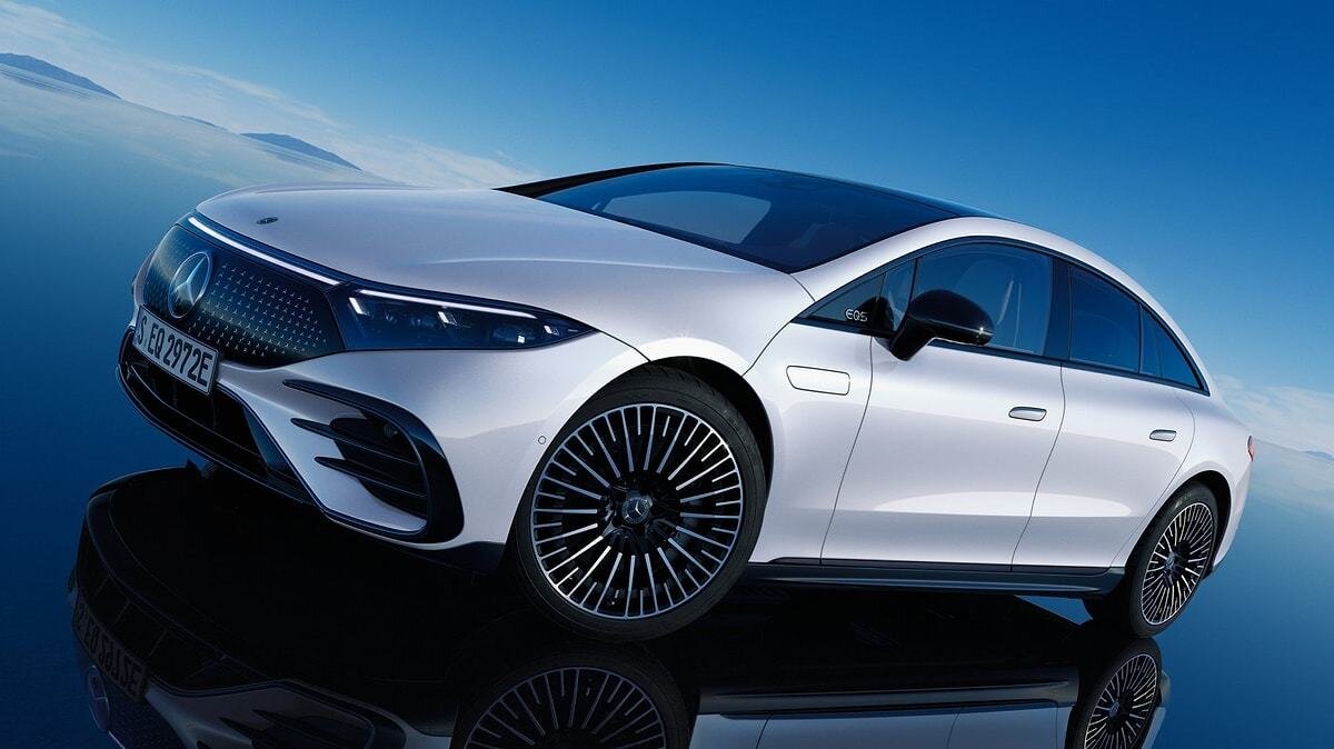 Mercedes Yeni EQS Fiyat Listesi Mayıs 2025<br><br>EQS 450 4MATIC Inspiration - 7.686.000 TL <br><br>EQS 580 4MATIC Heritage Edition - 9.008.000 TL <br><br>Mercedes-AMG EQS 53 4MATIC+ Performance - 9.540.000 TL