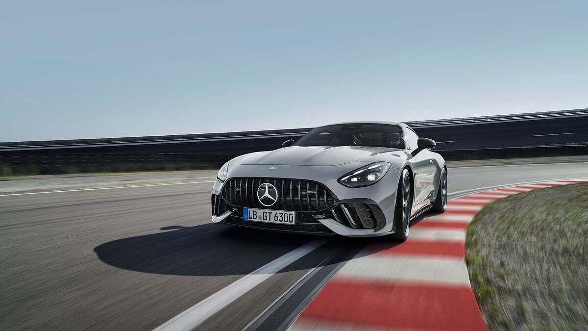 Mercedes-AMG GT Fiyat Listesi Mayıs 2025<br><br>Mercedes-AMG GT 43 Performance - 13.366.000 TL<br><br>Mercedes-AMG GT 63 4MATIC+ Performance - 25.302.500 TL<br><br>Mercedes-AMG GT 63 PRO 4MATIC+ - 29.311.500 TL
